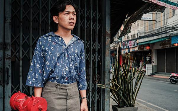 Why Embracing Batik Clothing in Singapore Is Easy and Simple